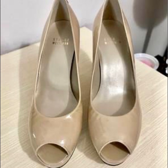 Stuart Weitzman Tan Patent Leather Peep Toe Pumps - Picture 2 of 7
